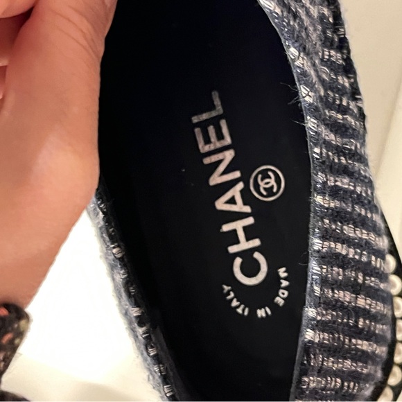 Chanel pearl shoes - Picture 6 of 13